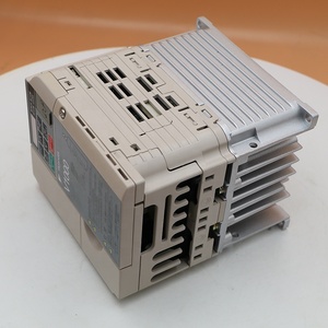 Nouveau Original CIMR-VU4A0004FAA REV. Convertisseur de fréquence D 380-480V 4.3/3.2A - Product Image 3
