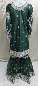 Organza lourd avec broderie Costume pakistanais de créateur à manches longues pour mariage et fête - Product Image 2