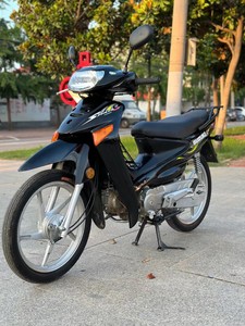 Motocicleta Yamaha C8 con Chasis Curvo, Scooter Urbano para Mujer de 110cc ZY125T-9, Vehículo Potente y Eficiente en Consumo de Combustible - Product Image 2