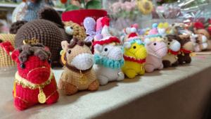 Peluche du Zodiaque Année du Cheval, Poupée Cheval en Peluche avec Rembourrage en Coton PP, Cadeau pour Événement, Possibilité d'Ajouter un Logo - Product Image 2