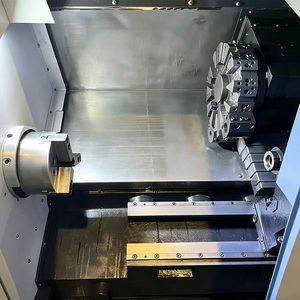 Tour à usage intensif avec cadre en fonte rigide, grande portée de coupe, et porte-outils complet pour le travail en atelier - Product Image 3