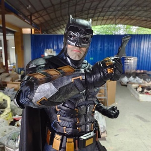 Estatua de Batman de tamaño real en fibra de vidrio de <span class=keywords><strong>DC</strong></span> COMIC <span class=keywords><strong>Super</strong></span> <span class=keywords><strong>Heroes</strong></span>, escultura de resina de Batman para decoración - Product Image 2