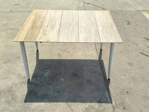 Escritorio de carga de mesa para exteriores con energía <span class=keywords><strong>solar</strong></span> de 60W para balcón, jardín, parque, patio con luz <span class=keywords><strong>solar</strong></span> - Product Image 6