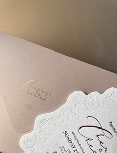 Enveloppes et cartes personnalisées haut de gamme avec estampage à chaud et gaufrage dorés - Product Image 4