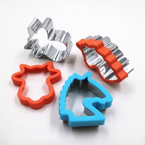 <span class=keywords><strong>Emporte</strong></span>-pièce en métal avec motifs d'animaux de dessin animé pour enfants, moule à pain sandwich, tampon à biscuits, outils de cuisson - Product Image 6