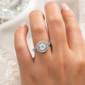 Anello Nuziale con Castone Rotondo per Donne, Elegante Gioiello da Dito alla Moda - Product Image 2