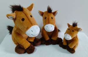 Плюшевая игрушка ручной работы в виде скачущей лошади - Product Image 2