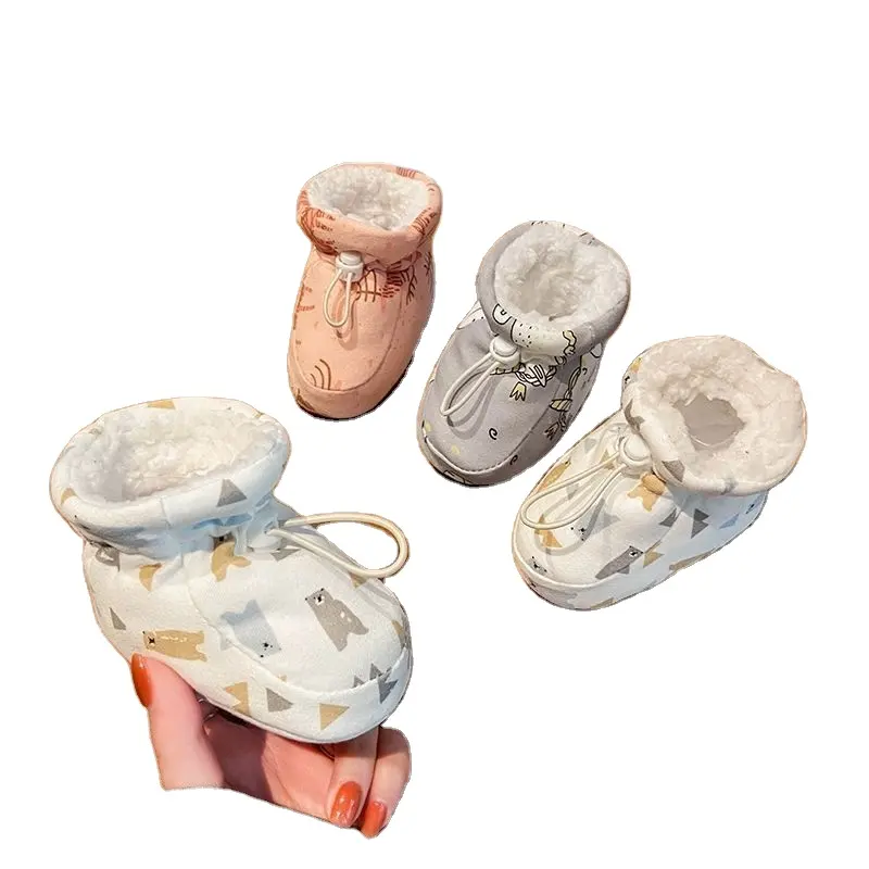 Invierno 0-1 año niños y niñas botas de algodón zapatos suelas blandas zapatos antideslizantes para caminar bebé