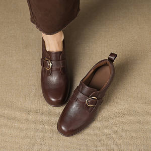 Chaussures à cheville pour femmes, mode artisanale, cuir véritable, talon plat, bout rond rétro, semelle en caoutchouc, à enfiler - Product Image 3