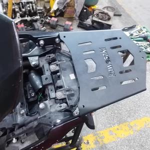 กล่องข้างสำหรับรถจักรยานยนต์ ชั้นวางสัมภาระด้านหลัง ที่ยึดสัมภาระ กล่องท้ายรถ กล่องเก็บของด้านบน สำหรับ Kawasaki Versys 650 - Product Image 5