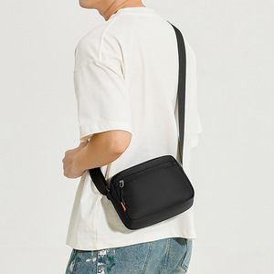 Sac messager noir petit format avec fermeture éclair, sac bandoulière pour homme et femme, usage quotidien toutes saisons, léger - Product Image 4
