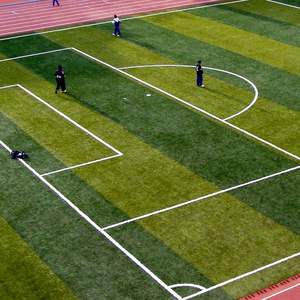 Césped Artificial Sintético Comercial de 40 mm y 50 mm <span class=keywords><strong>en</strong></span> Rollo, Suave y Realista, para Campos de Fútbol y Fútbol Sala - Product Image 1