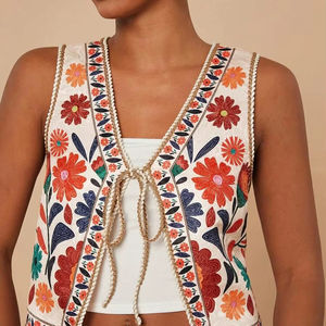 Gilet matelassé pour femme, fait main, fini, automne-hiver, en toile tissée, coton écologique, broderie florale Suzani complète - Product Image 1