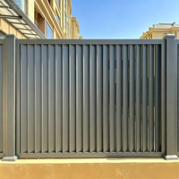 Clôture à lattes verticales en aluminium OEM, fabrication directe usine, couleur/taille personnalisée, panneaux métalliques pour aménagement extérieur