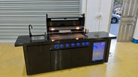 Îlot BBQ modulaire d'extérieur en acier inoxydable/noir avec réfrigérateur et évier pour patio et jardin