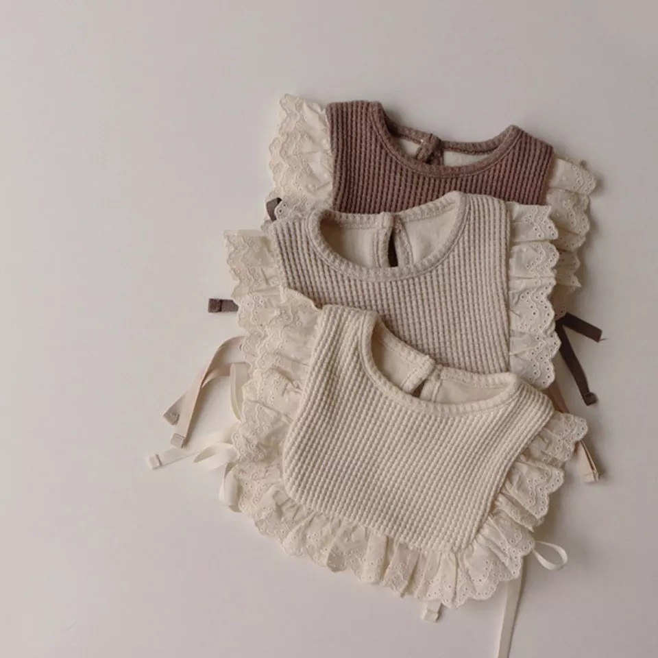 Wholesale Personalized Customized Comfort Newborn Ruffled Infant Set Baby Bibs Cotton Set With Lace