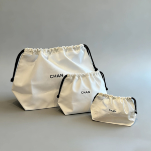 ถุงผ้าฝ้ายแบบมีเชือกผูก ป้องกันฝุ่น ใช้ซ้ำได้ เป็นมิตรกับสิ่งแวดล้อม รีไซเคิลได้ กระเป๋าใบเล็ก สกรีนโลโก้ได้ สำหรับเก็บเครื่องประดับ แว่นตา - Product Image 3