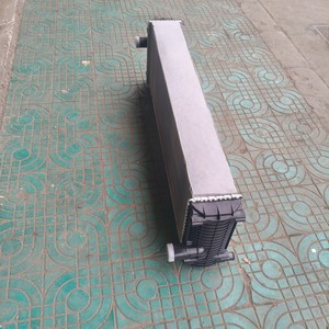 Radiateur de réservoir d'eau Hyundai 11QB-45020 pour excavatrice 480-9 480-9S 520-9S, pièce de rechange - Product Image 2