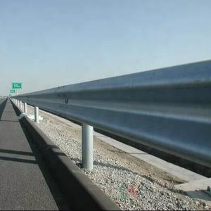 Bloc de prévention Crash Barrier Post Autoroute Garde-corps Poutre en métal Zinc Acier AASTHO M180 Barrière de circulation - Product Image 1
