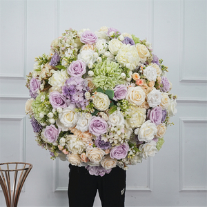 จัดดอกไม้ประดิษฐ์ทรงกลมสีม่วง ขาว เขียว สำหรับตกแต่งโต๊ะงานแต่งงาน - Product Image 1