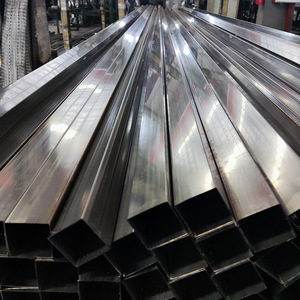 Tube en acier inoxydable soudé sans soudure de forme carrée poli miroir avec taille personnalisée - Product Image 1