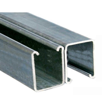 Rail de guidage pour câble de palan avec traitement anticorrosion pour système de déplacement de câbles