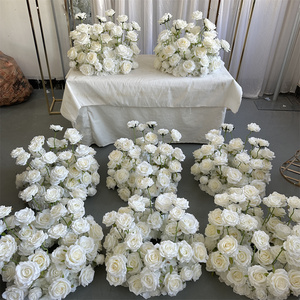 Guirnalda Decorativa GreenLife en Oferta, Centro de Mesa con Anillo de Flores Blancas para Portavelas, Decoración de Mesa - Product Image 5