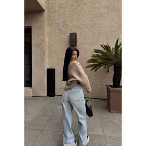 Sweat-shirt en soie beige pour femme, taille XS, avec broderie élégante 'E', col montant, impression en relief, léger, pour l'automne - Product Image 1