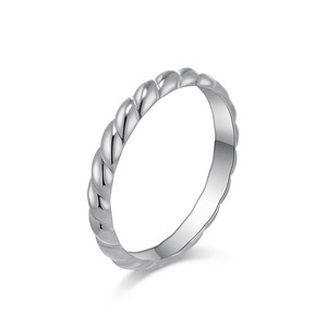 Minimalist Instagram-worthy twisted bread-shaped <b>ring</b>, 18K gold plated <b>titanium</b> steel, women's personalized, fashionable, and af - Product Image 5