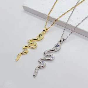 สร้อยคอเหล็กไทเทเนียมจี้งูเพทายฝังไมโครยุโรปอเมริกันเครื่องประดับแฟชั่นบุคลิก - Product Image 1