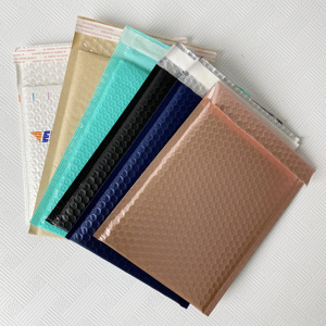 Custom Logo stampato riciclato bolle impermeabili buste eco-friendly cuscino d'aria per <span class=keywords><strong>la</strong></span> spedizione, <span class=keywords><strong>la</strong></span> spedizione e <span class=keywords><strong>la</strong></span> consegna di borse - Product Image 1