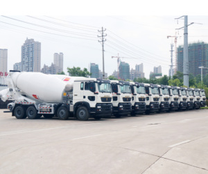 SINOTRUK HOWOコンクリート機械ミキサーセメント混合機8x4 14cbm 14m3 - Product Image 5