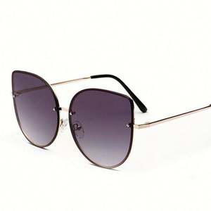 Lunettes de soleil tendance rétro à monture large pour femmes, dégradées, style œil de chat surdimensionné, nouvelle collection 2020, vente chaude - Product Image 5
