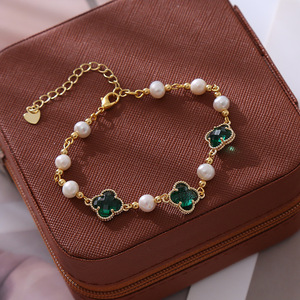 Bracelet de bijoux en perles d'eau douce naturelles de forme pomme de terre de 6 à 7 mm, trèfle à quatre feuilles, design tendance, fait à la main - Product Image 3
