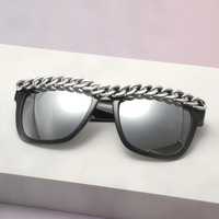 Lunettes de soleil carrées Hop Punk Chain 2026, protection UV pour les fêtes