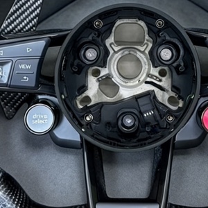 Volante de Fibra de Carbono Personalizado para <span class=keywords><strong>Audi</strong></span> B9 A3 A4 A5 <span class=keywords><strong>S4</strong></span> RS5 S3 <span class=keywords><strong>S4</strong></span> S5 A6 A7 A8 Q5 Q7 TT R8 RS6 RS7, Accesorios Automotrices - Product Image 5