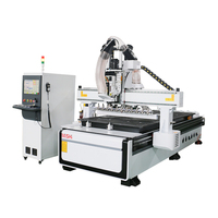 Routeur CNC robuste 4 x 8 pieds pour la fabrication de meubles et d'armoires, avec commande Syntec/NC Studio/RichAuto et moteur 3 axes