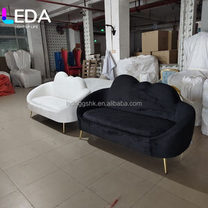 Sofá de terciopelo blanco estilo nube LEDA Luxury Style para decoración del hogar, silla para novios, sofá para bodas. - Product Image 6