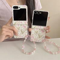 Coque de téléphone imprimée florale tulipe à motif quadrillé pastoral pour Galaxy Z Flip 7 6 5 avec sangle à perles de cristal et protection intégrale