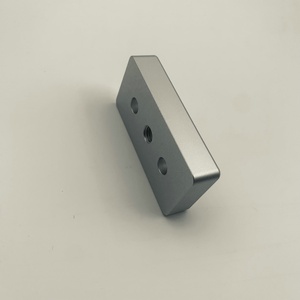 Pièces automobiles en plastique résistantes aux chocs et à la fatigue, usinées CNC en nylon, formes spéciales, production rapide d'échantillons - Product Image 4