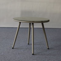 Ensemble bistrot d'extérieur moderne style Acapulco 3 pièces avec chaises en corde tressée et table ronde en verre pour balcon, jardin, salon