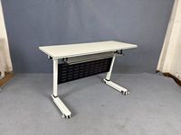 Table de formation réglable en gros avec roulettes, bureau en métal pour salle de classe et salle de réunion