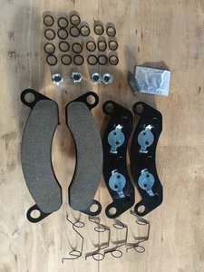 Kit de plaquettes de frein de remorque (A71-180-00) ou (K71-180-00) pour essieu Dexter 10-12K comprend 4 plaquettes et matériel - Product Image 6