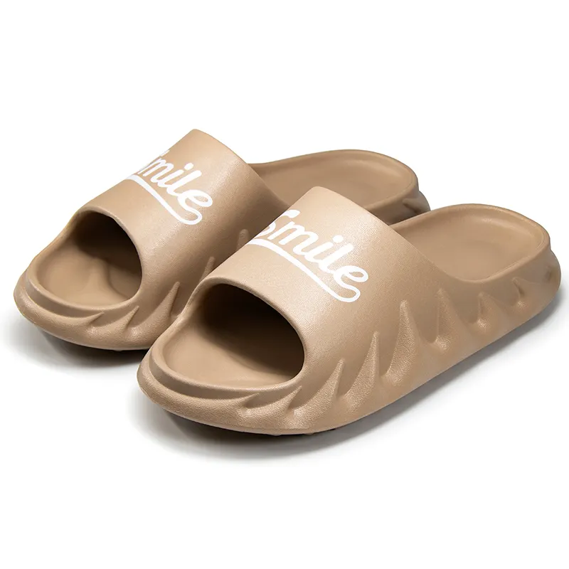 2024 Wholesale Slide Slippers Unisex Fashion Sliders Popular Slippers For Men And Women