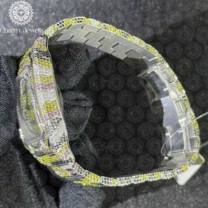 Montre-bracelet diamantée au design unique avec un savoir-faire supérieur pour des cadeaux de luxe et d'affaires, disponible à un prix raisonnable - Product Image 5