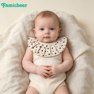 Bavoir-cape bébé en coton froissé écologique à 2 couches, double bouton-pression, grande couverture, absorbant la transpiration, sûr et lavable, protection pour l'alimentation - Product Image 2