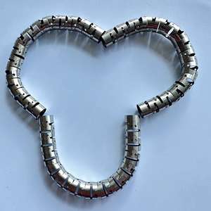 Traitement professionnel du tube en acier inoxydable 304 avec poinçonnage et expansion à extrémité fermée - Product Image 4