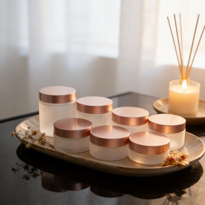 Pots en <span class=keywords><strong>plastique</strong></span> PET givrés vides de 50g-250g (6oz-8oz) pour crème cosmétique et beurre corporel, avec bouchon à vis rose doré et violet - Product Image 3