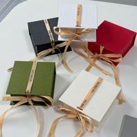 Boîte cadeau en ruban texturé de qualité supérieure avec fermeture magnétique, idéale pour les souvenirs et l'emballage de bijoux