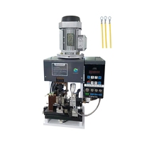 Machine d'assemblage de sertissage de gaine de câble électrique et de cosse terminale